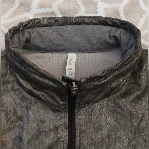 Lululemon Specular jacket, EUC, size XXL - Picture 5 of 7